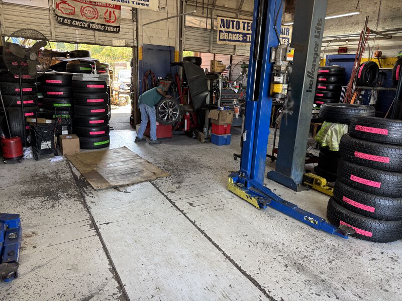 Auto Tech Repair / Tire Shop Business - Collierville, TN